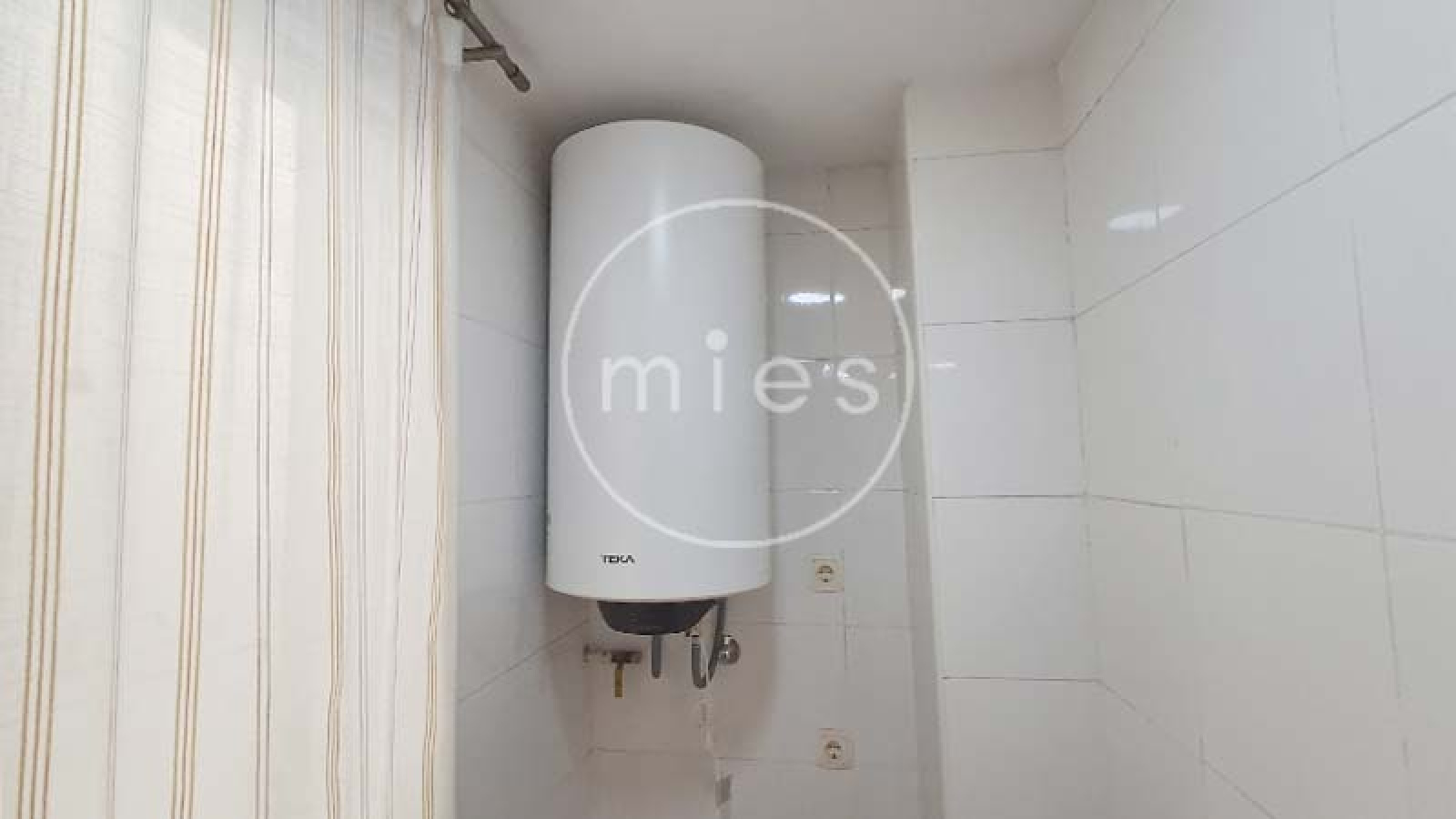 alquiler piso Valencia Safranar, piso alquiler Calle Xera Valencia, alquiler 3 habitaciones Valencia, piso con piscina Valencia alquiler, alquiler piso Patraix, piso exterior Valencia alquiler, MIES Inmobiliaria alquiler, vivienda alquiler Valencia larga duración, piso con ascensor Valencia, alquiler piso 2 baños Valencia