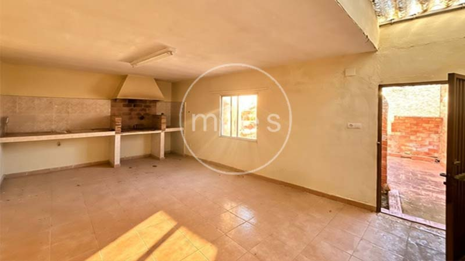 casa en venta Millares, Millares Valencia casa, inversión turismo rural Valencia, casa rural Valencia interior, segunda residencia Valencia, casa con chimenea Valencia, casa con garaje Millares, inversión inmobiliaria Valencia interior, alquiler turístico Valencia, casa para reformar Valencia, Canal de Navarrés vivienda, casa pueblo Valencia venta