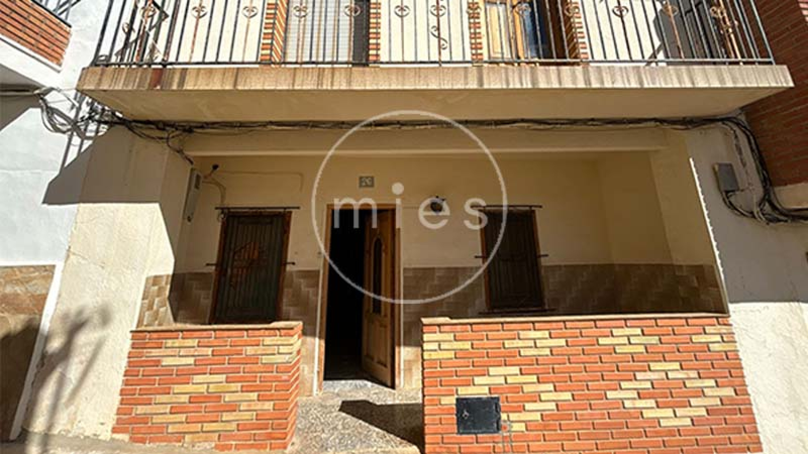 casa en venta Millares, Millares Valencia casa, inversión turismo rural Valencia, casa rural Valencia interior, segunda residencia Valencia, casa con chimenea Valencia, casa con garaje Millares, inversión inmobiliaria Valencia interior, alquiler turístico Valencia, casa para reformar Valencia, Canal de Navarrés vivienda, casa pueblo Valencia venta