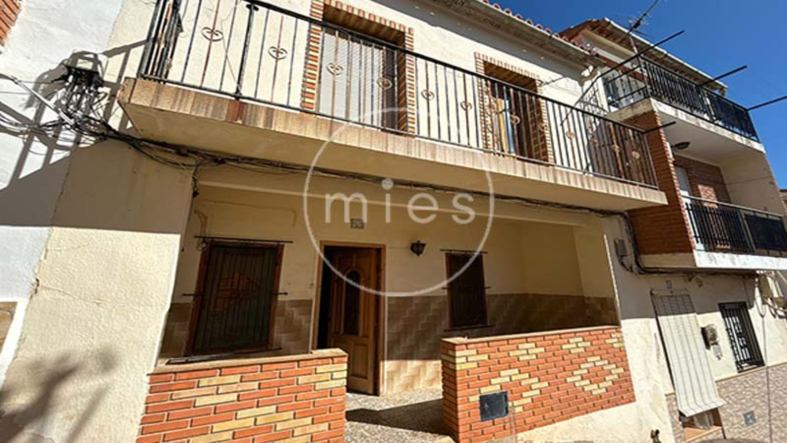 casa en venta Millares, Millares Valencia casa, inversión turismo rural Valencia, casa rural Valencia interior, segunda residencia Valencia, casa con chimenea Valencia, casa con garaje Millares, inversión inmobiliaria Valencia interior, alquiler turístico Valencia, casa para reformar Valencia, Canal de Navarrés vivienda, casa pueblo Valencia venta