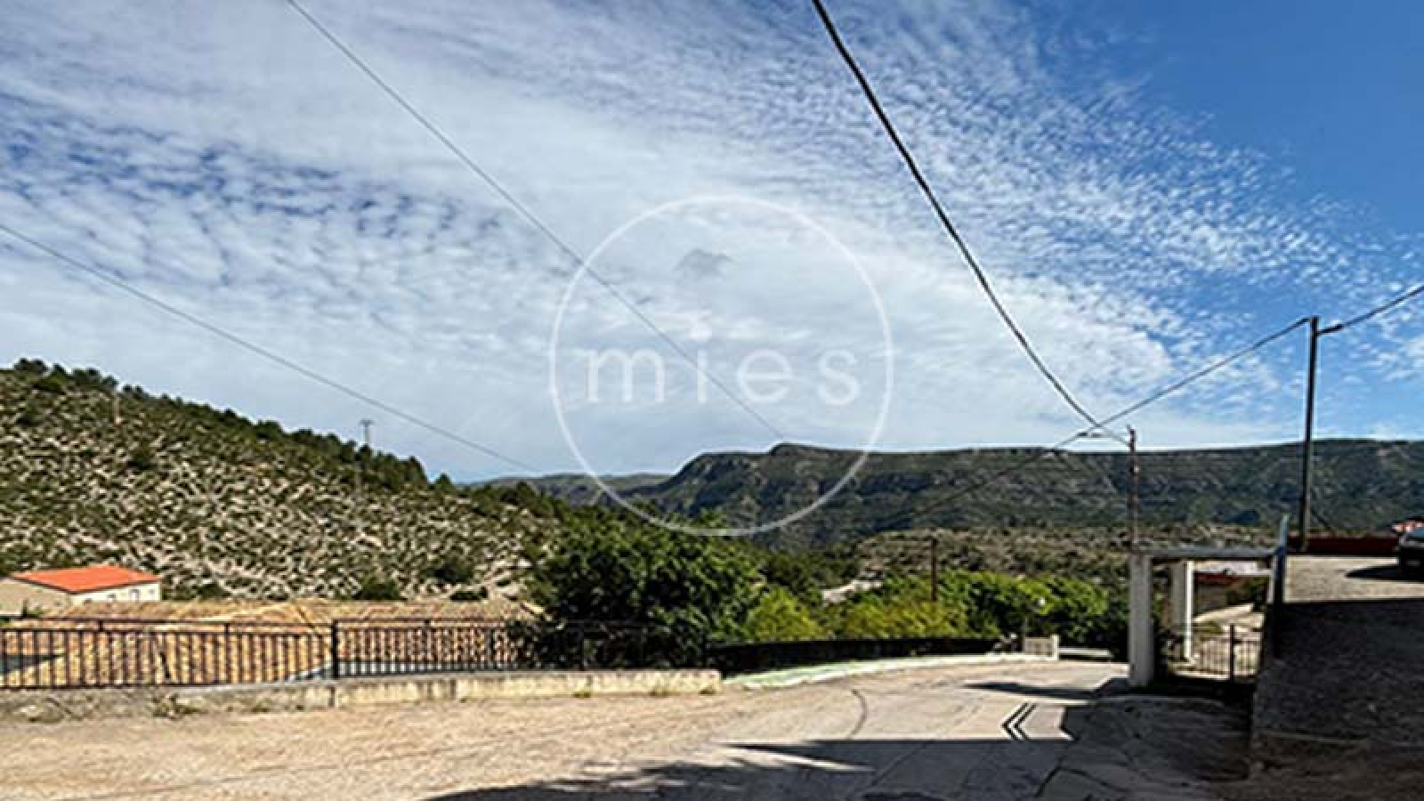 casa en venta Millares, Millares Valencia casa, inversión turismo rural Valencia, casa rural Valencia interior, segunda residencia Valencia, casa con chimenea Valencia, casa con garaje Millares, inversión inmobiliaria Valencia interior, alquiler turístico Valencia, casa para reformar Valencia, Canal de Navarrés vivienda, casa pueblo Valencia venta