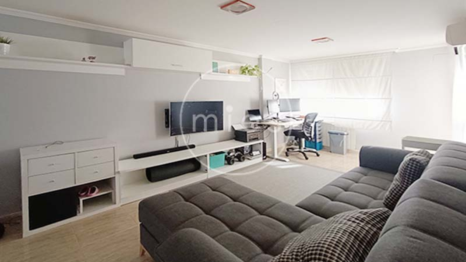Mies Inmobiliaria, Mies Gestión Inmobiliaria, piso en venta San Isidro Valencia, piso reformado Valencia, piso con ascensor Valencia, vivienda San Isidro, comprar piso San Isidro, piso 3 habitaciones Valencia, piso con balcón Valencia, piso luminoso Valencia, vivienda reformada Valencia, piso junto al metro Valencia, piso cerca V30, vivienda lista para entrar a vivir, inmobiliaria Valencia, piso con calefacción Valencia, piso con aire acondicionado Valencia, piso 100 metros Valencia, vivienda familiar Valencia, piso cerca transporte público Valencia, comprar vivienda Valencia, oportunidad inmobiliaria Valencia, piso séptima planta Valencia, piso con baño en suite Valencia, vivienda cerca hospitales Valencia, piso cerca colegios Valencia, piso cerca supermercados Valencia, inmueble reformado San Isidro, venta de pisos Valencia, inmobiliaria San Isidro Valencia.