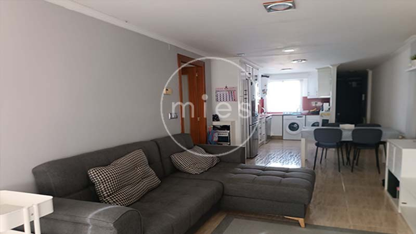 Mies Inmobiliaria, Mies Gestión Inmobiliaria, piso en venta San Isidro Valencia, piso reformado Valencia, piso con ascensor Valencia, vivienda San Isidro, comprar piso San Isidro, piso 3 habitaciones Valencia, piso con balcón Valencia, piso luminoso Valencia, vivienda reformada Valencia, piso junto al metro Valencia, piso cerca V30, vivienda lista para entrar a vivir, inmobiliaria Valencia, piso con calefacción Valencia, piso con aire acondicionado Valencia, piso 100 metros Valencia, vivienda familiar Valencia, piso cerca transporte público Valencia, comprar vivienda Valencia, oportunidad inmobiliaria Valencia, piso séptima planta Valencia, piso con baño en suite Valencia, vivienda cerca hospitales Valencia, piso cerca colegios Valencia, piso cerca supermercados Valencia, inmueble reformado San Isidro, venta de pisos Valencia, inmobiliaria San Isidro Valencia.