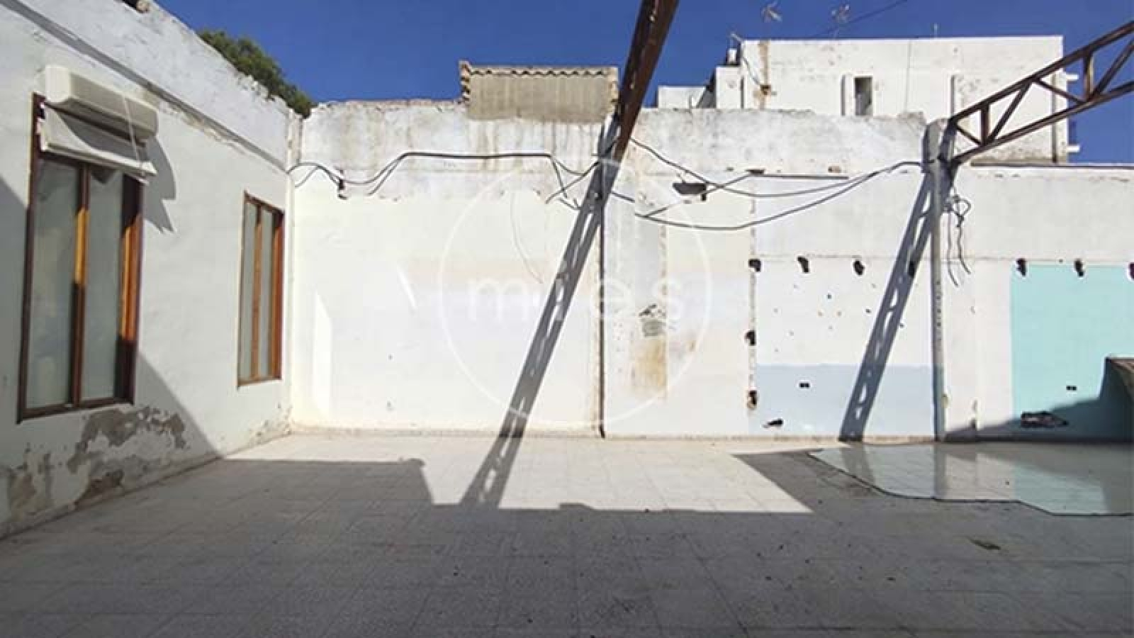 Mies Inmobiliaria, Mies Gestión Inmobiliaria, parcela urbana Montserrat, solar urbano Montserrat, terreno urbano en venta Montserrat, construir vivienda Montserrat, parcela para casa Montserrat, almacén en venta Montserrat, nave en venta Montserrat, terreno urbano Valencia, solar urbano Valencia, parcela edificable Montserrat, inversión inmobiliaria Montserrat, almacén con parcela Valencia, terreno para construir vivienda Valencia, almacén para materiales Montserrat, parcela con construcción Montserrat, inmueble para reformar Montserrat, oportunidad inmobiliaria Montserrat, venta de terrenos urbanos Valencia, parcela urbana con almacén, solar para vivienda unifamiliar Montserrat, terreno urbanizable Montserrat, almacén con luz y agua Valencia.