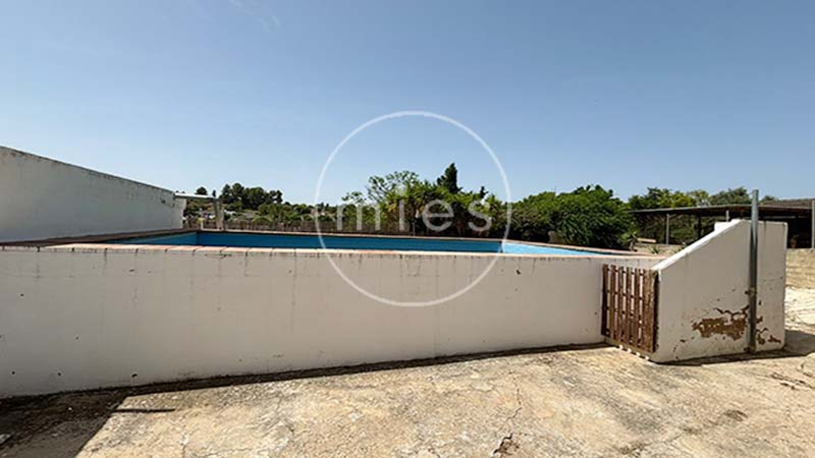 chalet en venta en Turís, chalet con piscina en Turís, casa en venta en Turís, chalet en urbanización Cañapar, chalet en venta Valencia, chalet con parcela grande, chalet con garaje, chalet con paellero, vivienda con piscina Valencia, chalet cerca de Valencia