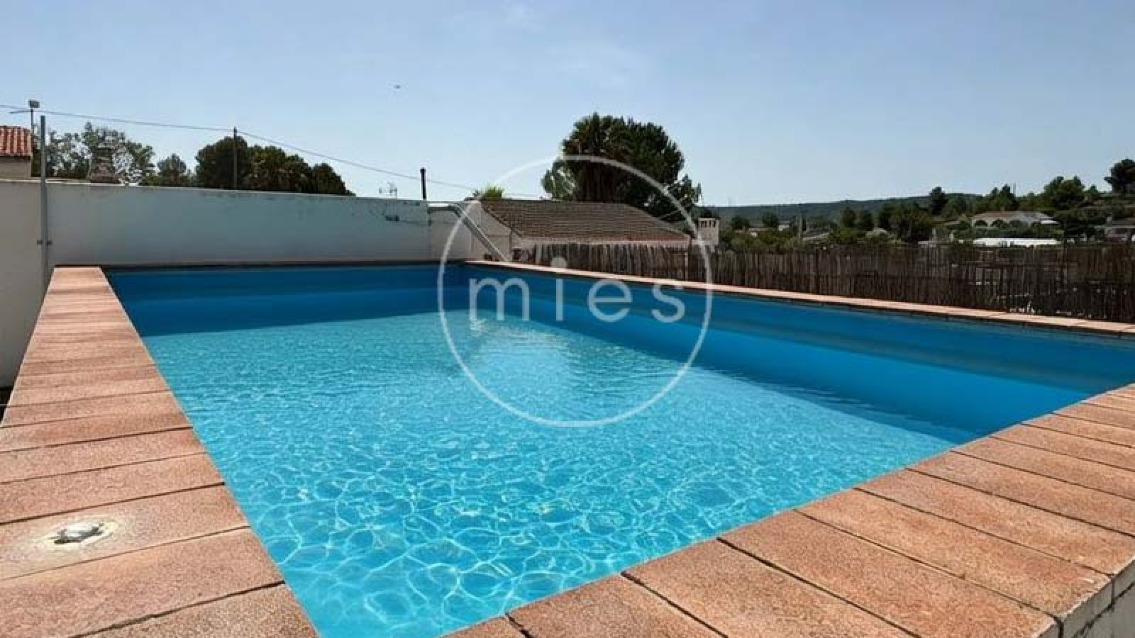 chalet en venta en Turís, chalet con piscina en Turís, casa en venta en Turís, chalet en urbanización Cañapar, chalet en venta Valencia, chalet con parcela grande, chalet con garaje, chalet con paellero, vivienda con piscina Valencia, chalet cerca de Valencia