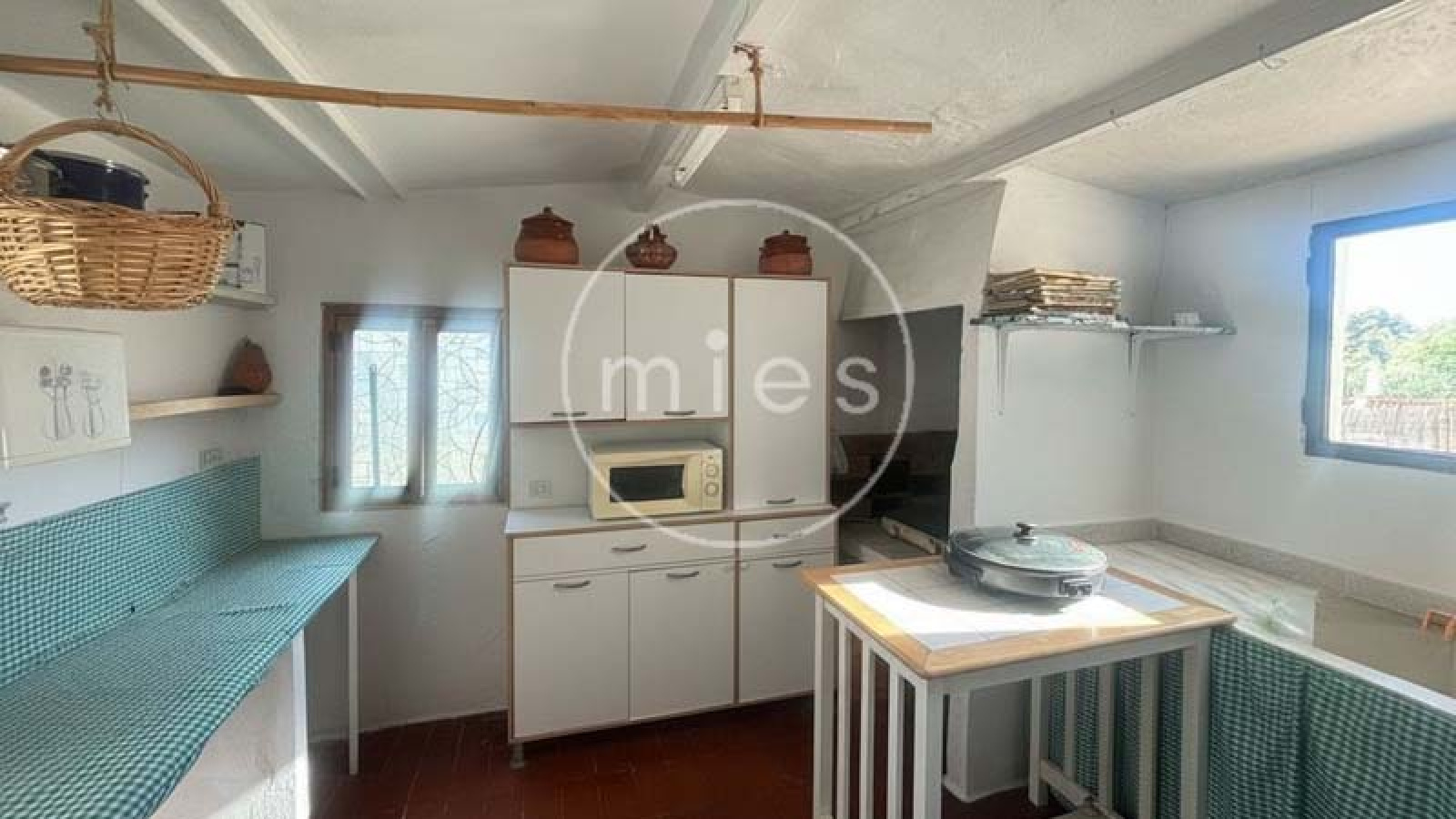 chalet en venta en Turís, chalet con piscina en Turís, casa en venta en Turís, chalet en urbanización Cañapar, chalet en venta Valencia, chalet con parcela grande, chalet con garaje, chalet con paellero, vivienda con piscina Valencia, chalet cerca de Valencia
