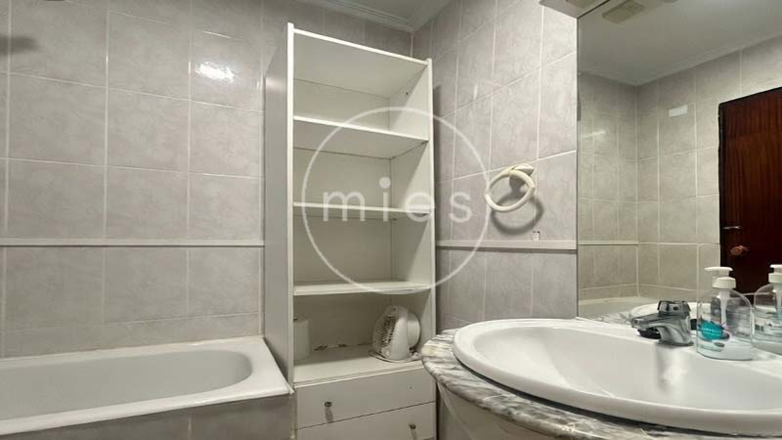 chalet en venta en Turís, chalet con piscina en Turís, casa en venta en Turís, chalet en urbanización Cañapar, chalet en venta Valencia, chalet con parcela grande, chalet con garaje, chalet con paellero, vivienda con piscina Valencia, chalet cerca de Valencia