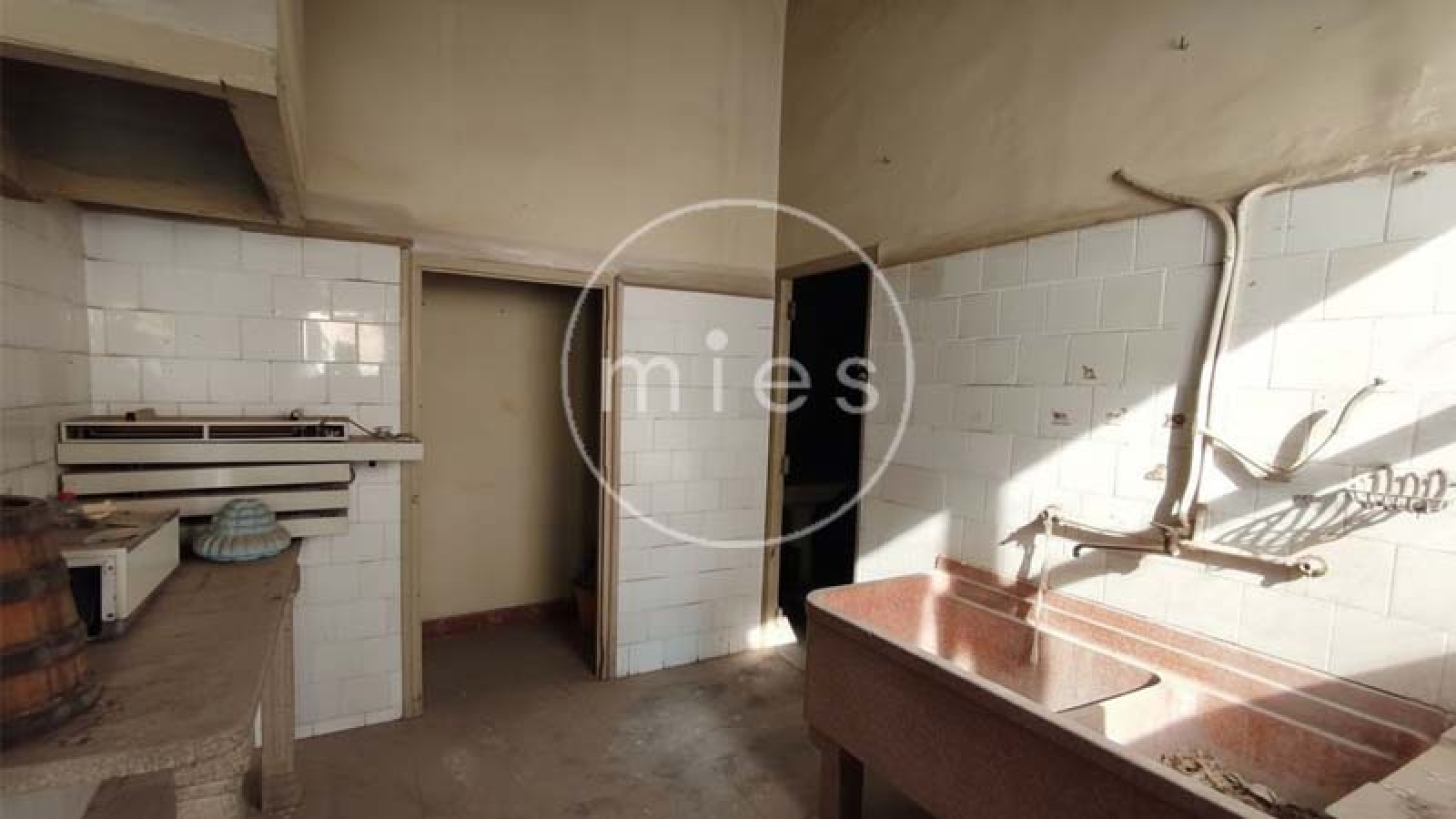 Inmobiliaria Mies, inmobiliaria Mies Torrent, inmobiliaria en Torrent, edificios en venta Torrent, edificio a reformar Torrent, inversión inmobiliaria Torrent, comprar edificio en Torrent, promotores inmobiliarios Valencia, activos inmobiliarios Torrent, edificios centro Torrent