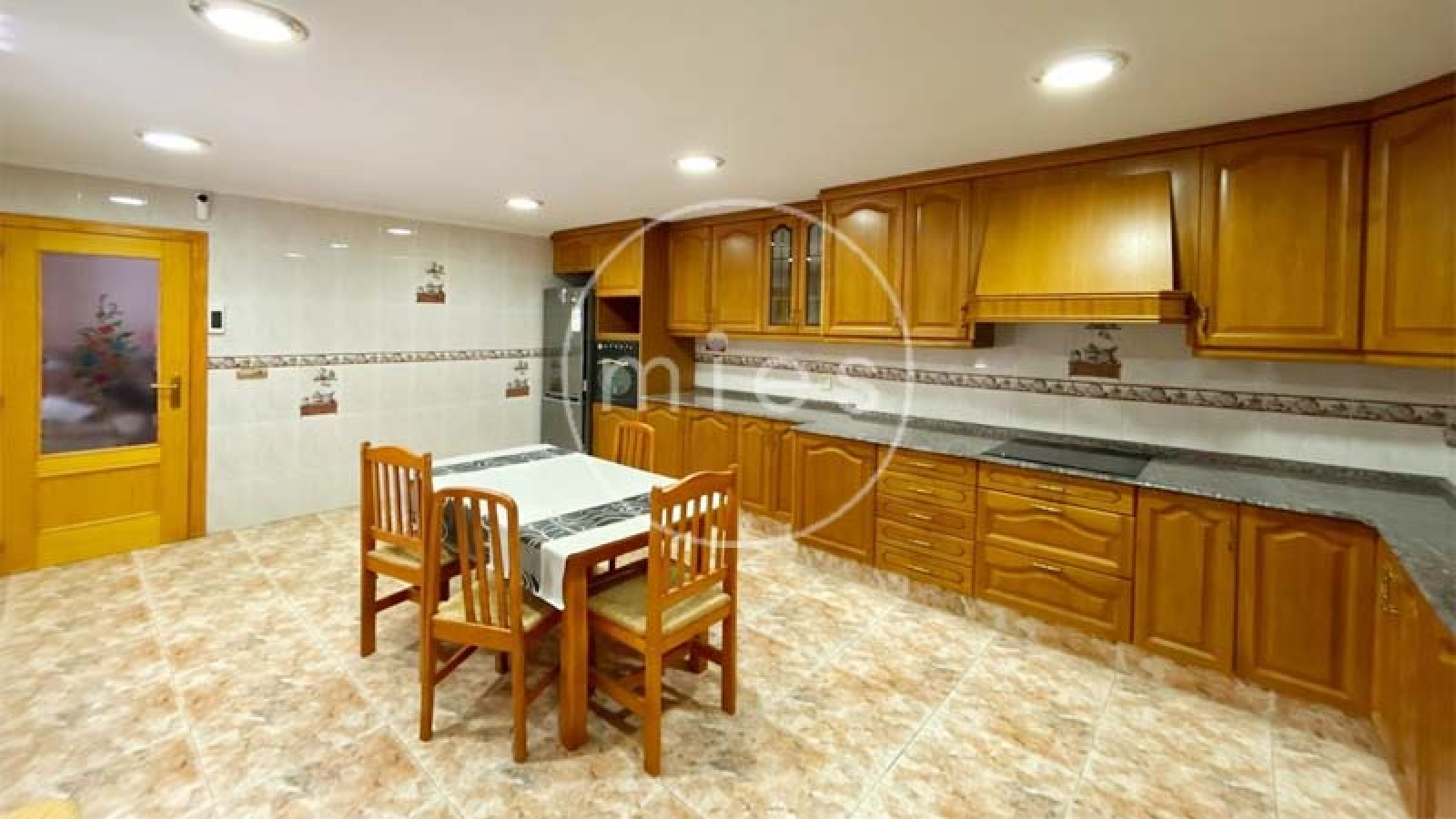 chalet en Turís, chalet en venta Turís, chalet con piscina Turís, chalet Valencia, casa en Turís, chalet independiente Valencia, chalet con parcela, chalet con piscina Valencia, vivienda en Turís, casa con jardín, chalet 9 habitaciones, inversión inmobiliaria Turís, alquiler vacacional Turís, chalet para familias, inmobiliaria Turís, MIES Inmobiliaria