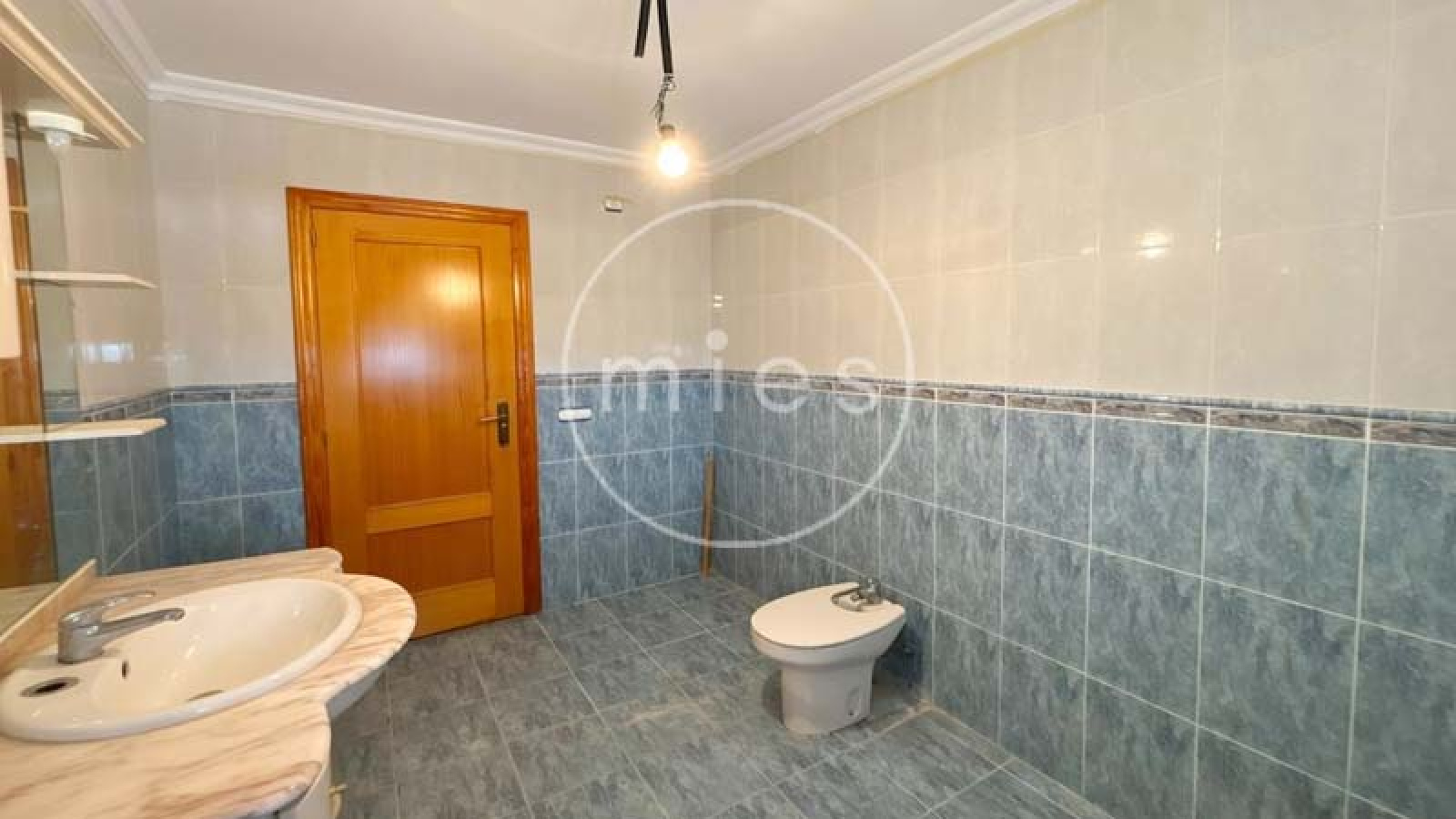 chalet en Turís, chalet en venta Turís, chalet con piscina Turís, chalet Valencia, casa en Turís, chalet independiente Valencia, chalet con parcela, chalet con piscina Valencia, vivienda en Turís, casa con jardín, chalet 9 habitaciones, inversión inmobiliaria Turís, alquiler vacacional Turís, chalet para familias, inmobiliaria Turís, MIES Inmobiliaria