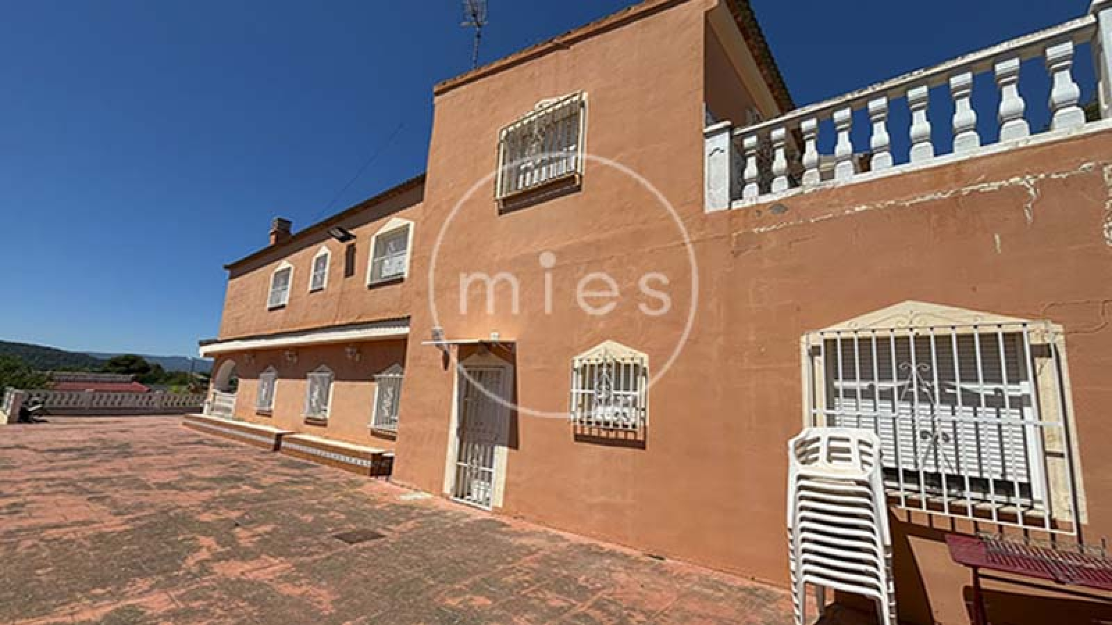 chalet en Turís, chalet en venta Turís, chalet con piscina Turís, chalet Valencia, casa en Turís, chalet independiente Valencia, chalet con parcela, chalet con piscina Valencia, vivienda en Turís, casa con jardín, chalet 9 habitaciones, inversión inmobiliaria Turís, alquiler vacacional Turís, chalet para familias, inmobiliaria Turís, MIES Inmobiliaria
