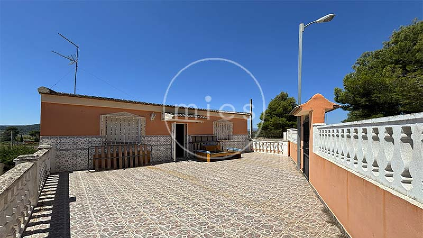 chalet en Turís, chalet en venta Turís, chalet con piscina Turís, chalet Valencia, casa en Turís, chalet independiente Valencia, chalet con parcela, chalet con piscina Valencia, vivienda en Turís, casa con jardín, chalet 9 habitaciones, inversión inmobiliaria Turís, alquiler vacacional Turís, chalet para familias, inmobiliaria Turís, MIES Inmobiliaria