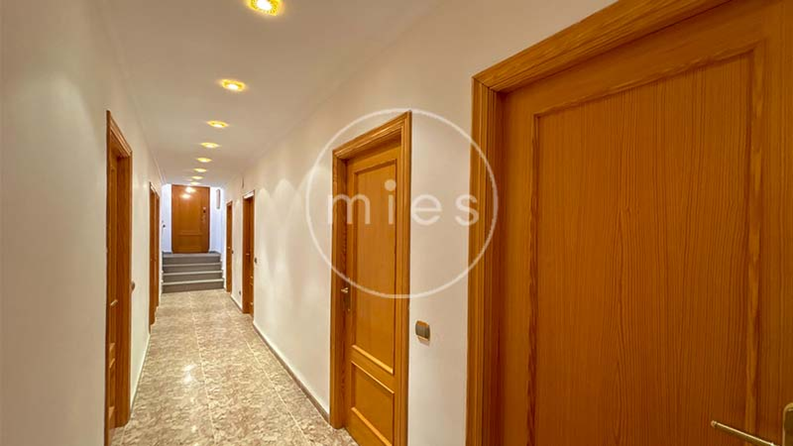 chalet en Turís, chalet en venta Turís, chalet con piscina Turís, chalet Valencia, casa en Turís, chalet independiente Valencia, chalet con parcela, chalet con piscina Valencia, vivienda en Turís, casa con jardín, chalet 9 habitaciones, inversión inmobiliaria Turís, alquiler vacacional Turís, chalet para familias, inmobiliaria Turís, MIES Inmobiliaria