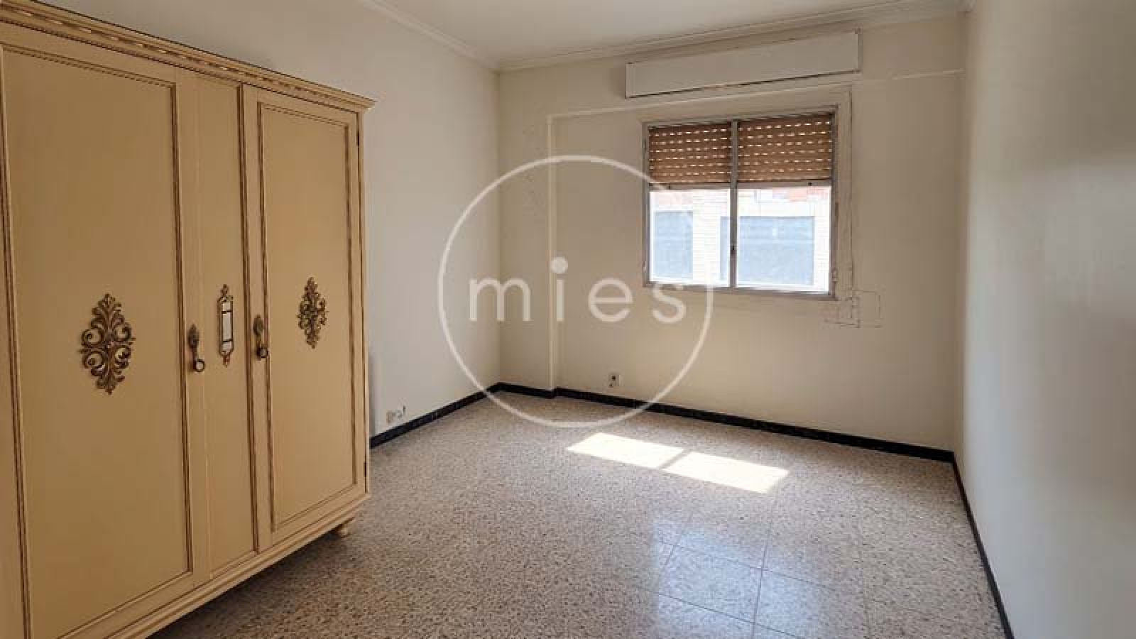 casa en venta Montroy, vivienda Montroy, casa pueblo Montroy, casa con terraza Montroy, inmobiliaria Montroy, Inmobiliaria MIES, casas en venta Valencia, vivienda para reformar Montroy, casa económica Montroy, casa dos plantas Montroy, comprar casa Montroy, inmobiliaria Valencia, casa con patio Montroy, casa cerca de Torrent, oportunidad inmobiliaria Montroy.