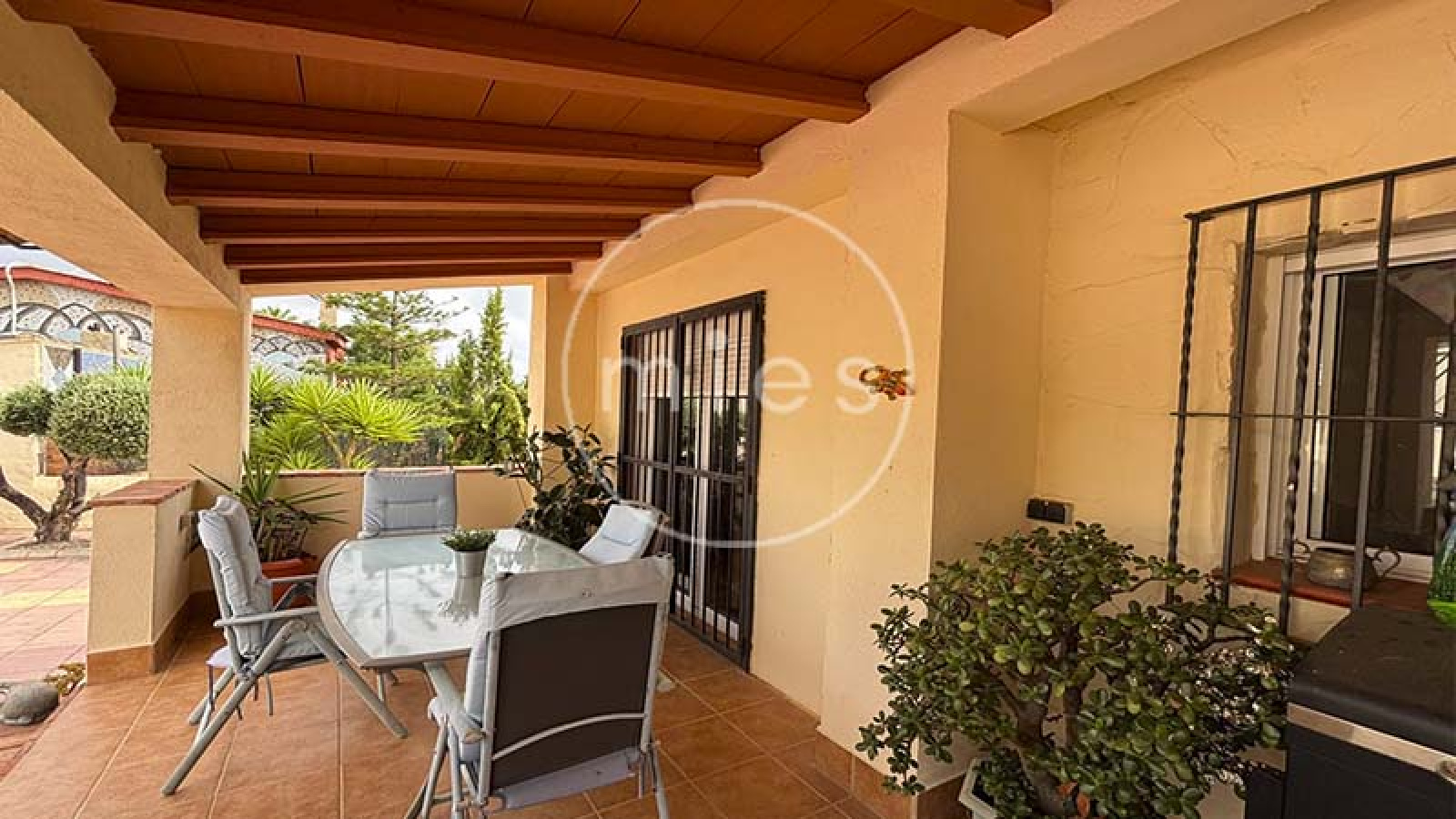 chalet en Turís, chalet en venta Turís, chalet con piscina Turís, chalet Valencia, casa en Turís, chalet independiente Valencia, chalet con parcela, chalet con piscina Valencia, vivienda en Turís, casa con jardín, chalet 9 habitaciones, inversión inmobiliaria Turís, alquiler vacacional Turís, chalet para familias, inmobiliaria Turís, MIES Inmobiliaria