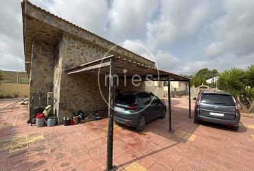 chalet en Turís, chalet en venta Turís, chalet con piscina Turís, chalet Valencia, casa en Turís, chalet independiente Valencia, chalet con parcela, chalet con piscina Valencia, vivienda en Turís, casa con jardín, chalet 9 habitaciones, inversión inmobiliaria Turís, alquiler vacacional Turís, chalet para familias, inmobiliaria Turís, MIES Inmobiliaria