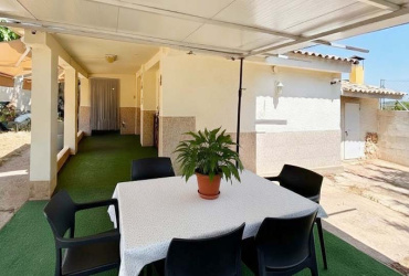 chalet en Turís, chalet en venta Turís, chalet con piscina Turís, chalet Valencia, casa en Turís, chalet independiente Valencia, chalet con parcela, chalet con piscina Valencia, vivienda en Turís, casa con jardín, chalet 9 habitaciones, inversión inmobiliaria Turís, alquiler vacacional Turís, chalet para familias, inmobiliaria Turís, MIES Inmobiliaria