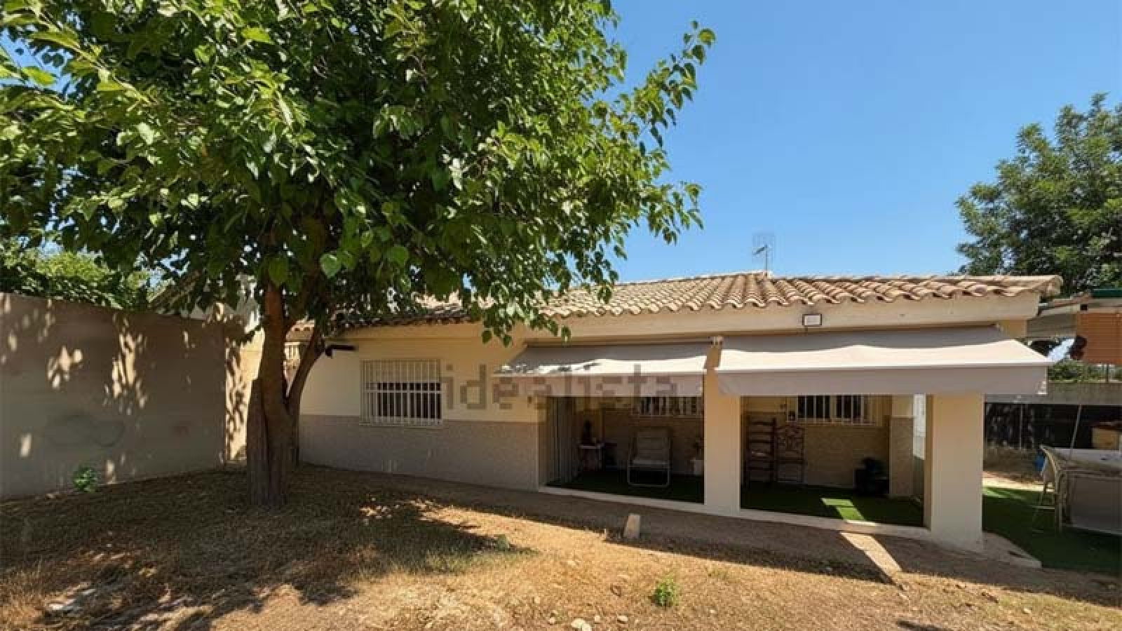 chalet en Turís, chalet en venta Turís, chalet con piscina Turís, chalet Valencia, casa en Turís, chalet independiente Valencia, chalet con parcela, chalet con piscina Valencia, vivienda en Turís, casa con jardín, chalet 9 habitaciones, inversión inmobiliaria Turís, alquiler vacacional Turís, chalet para familias, inmobiliaria Turís, MIES Inmobiliaria