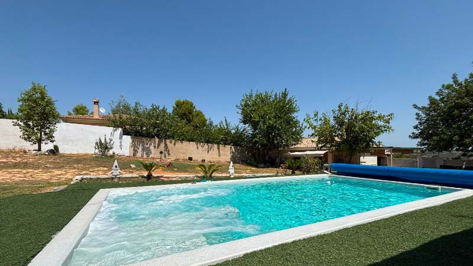 chalet en Turís, chalet en venta Turís, chalet con piscina Turís, chalet Valencia, casa en Turís, chalet independiente Valencia, chalet con parcela, chalet con piscina Valencia, vivienda en Turís, casa con jardín, chalet 9 habitaciones, inversión inmobiliaria Turís, alquiler vacacional Turís, chalet para familias, inmobiliaria Turís, MIES Inmobiliaria