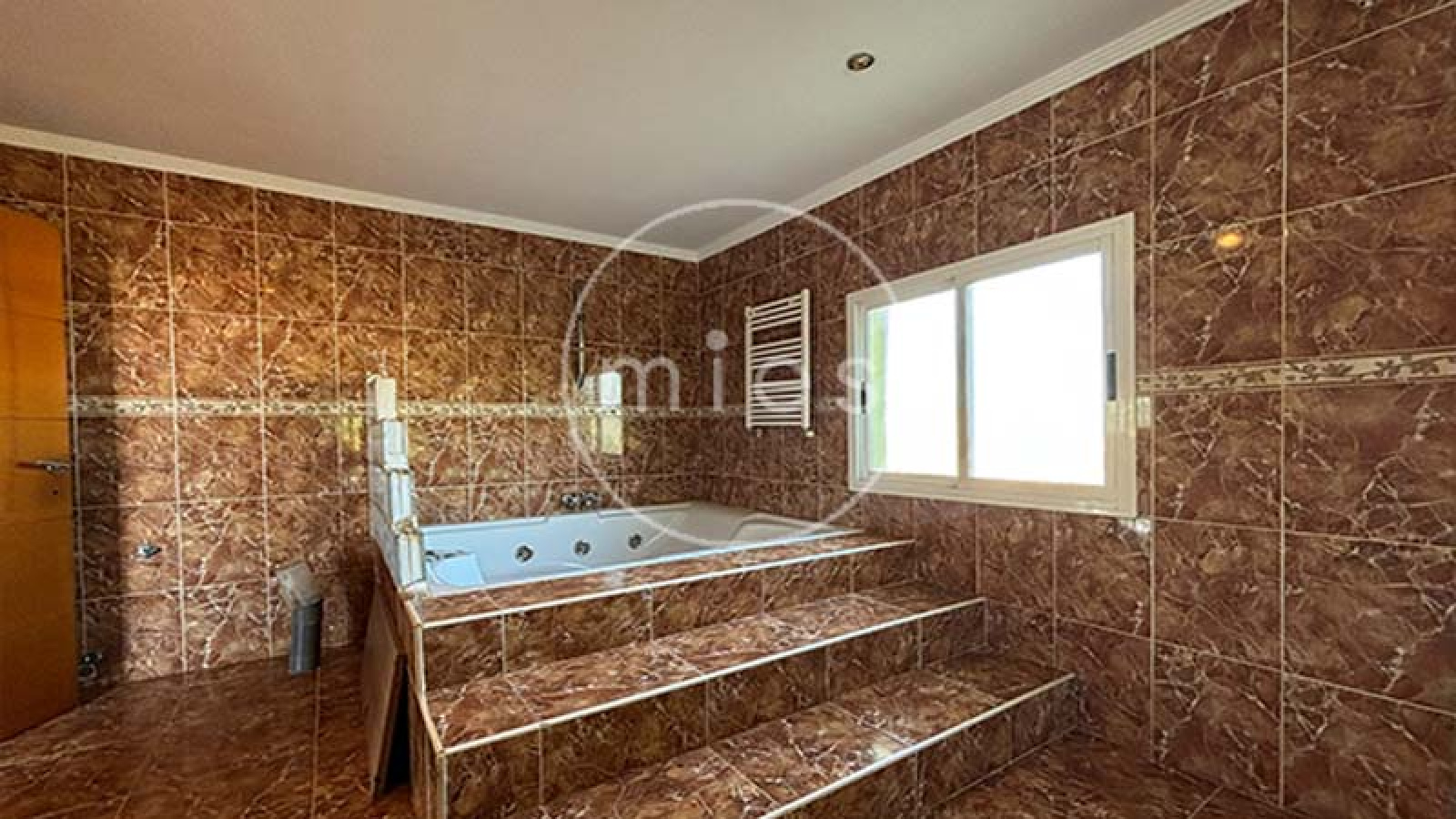 chalet en Torrent, chalet en venta Torrent, chalet El Mojón Blanco, chalet Mojón Blanco Torrent, chalet con piscina Torrent, chalet para reformar Torrent, chalet independiente Torrent, vivienda con parcela Torrent, parcela 2100 m2 Torrent, chalet cerca de Montserrat Valencia, casas en venta Torrent, chalet Valencia, MIES Gestión Inmobiliaria