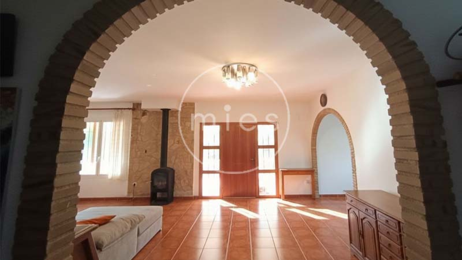 Mies Inmobiliaria, tu inmobiliaria en Valencia y alrededores. Encuentra pisos, casas y chalets en venta en Manises, Valencia y otras localidades.