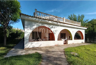 Mies Inmobiliaria, tu inmobiliaria en Valencia y alrededores. Encuentra pisos, casas y chalets en venta en Manises, Valencia y otras localidades.