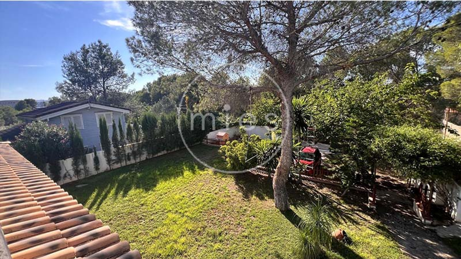 Mies Inmobiliaria, tu inmobiliaria en Valencia y alrededores. Encuentra pisos, casas y chalets en venta en Manises, Valencia y otras localidades.