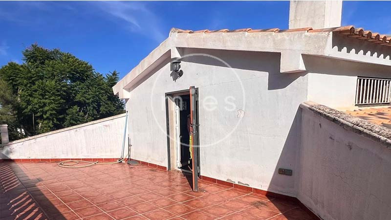 Mies Inmobiliaria, tu inmobiliaria en Valencia y alrededores. Encuentra pisos, casas y chalets en venta en Manises, Valencia y otras localidades.