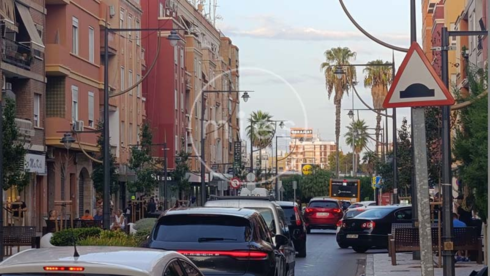 tico en Xirivella, ático con terraza en Xirivella, vivienda en Xirivella, piso en Xirivella, vivienda con terraza en Xirivella, ático cerca de Valencia, vivienda singular Xirivella, vivienda con carácter, piso esquinero Xirivella, vivienda luminosa Xirivella, vivienda sin gastos de comunidad, vivienda independiente Xirivella, vivienda centro Xirivella, piso con terraza cerca de Valencia, vivienda valenciana, edificio estilo valenciano, vivienda para reformar Xirivella, vivienda con potencial Xirivella, piso 3 habitaciones Xirivella, ático 3 habitaciones Xirivella, ático esquinero con terraza en Xirivella, ático con tres orientaciones en Xirivella, vivienda singular con terraza cerca de Valencia, vivienda con carácter en Xirivella, vivienda independiente sin comunidad en Xirivella, ático con terraza y sin comunidad, vivienda