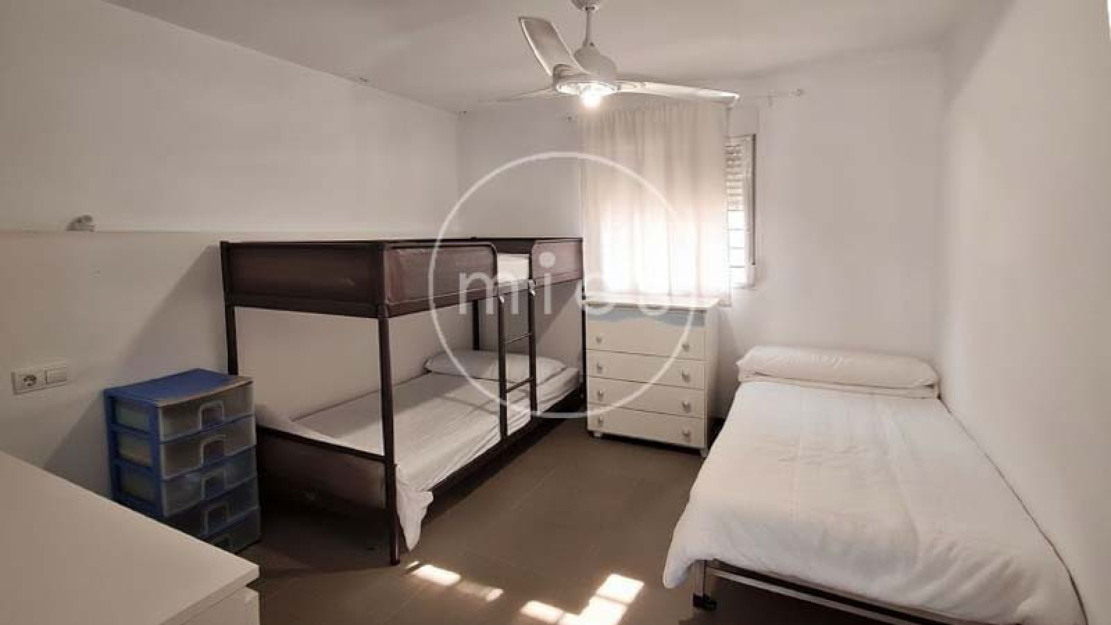 casa con piscina Montserrat, chalet Montserrat, casa en Montserrat Valencia, vivienda con piscina Montserrat, parcela 930 m2 Montserrat, casa de campo Montserrat, chalet con piscina Valencia, casa cerca del pueblo Montserrat, vivienda con terreno Montserrat, casa para fines de semana Montserrat, casa para vacaciones Montserrat, casa con terreno Valencia, Mies Inmobiliaria Montserrat