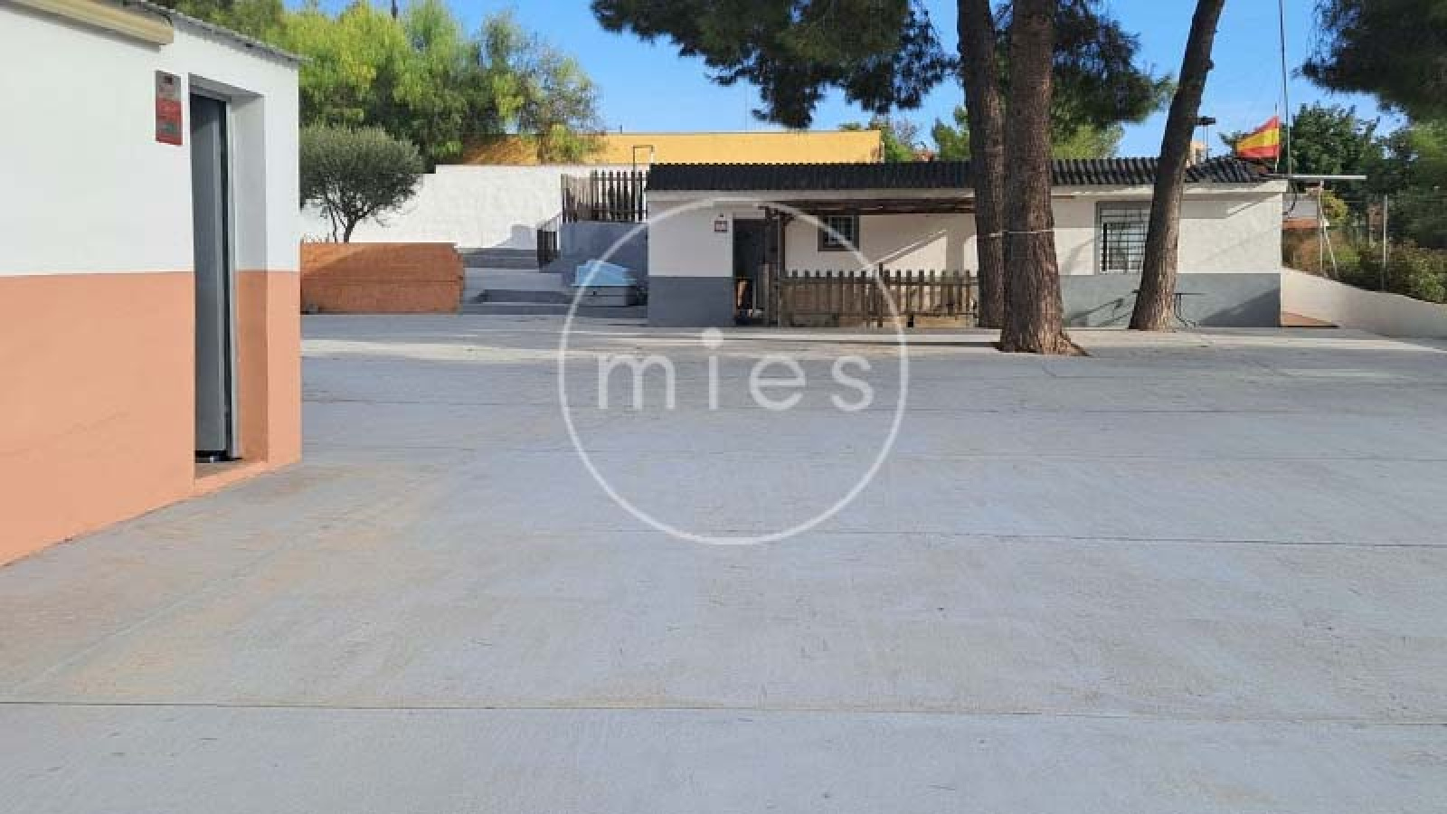 casa con piscina Montserrat, chalet Montserrat, casa en Montserrat Valencia, vivienda con piscina Montserrat, parcela 930 m2 Montserrat, casa de campo Montserrat, chalet con piscina Valencia, casa cerca del pueblo Montserrat, vivienda con terreno Montserrat, casa para fines de semana Montserrat, casa para vacaciones Montserrat, casa con terreno Valencia, Mies Inmobiliaria Montserrat